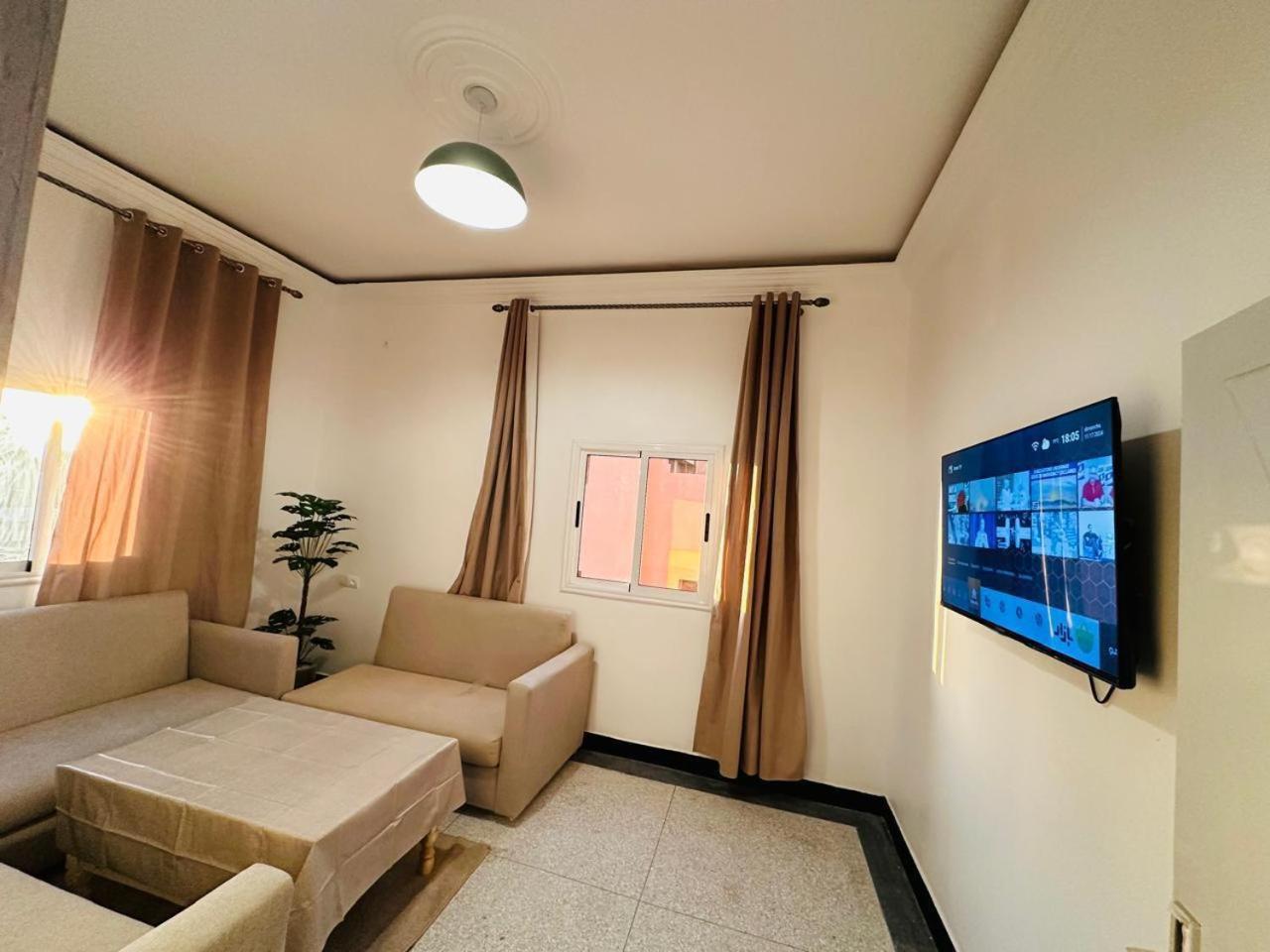 אוארצאצטה Hostel & Rooms City Center מראה חיצוני תמונה